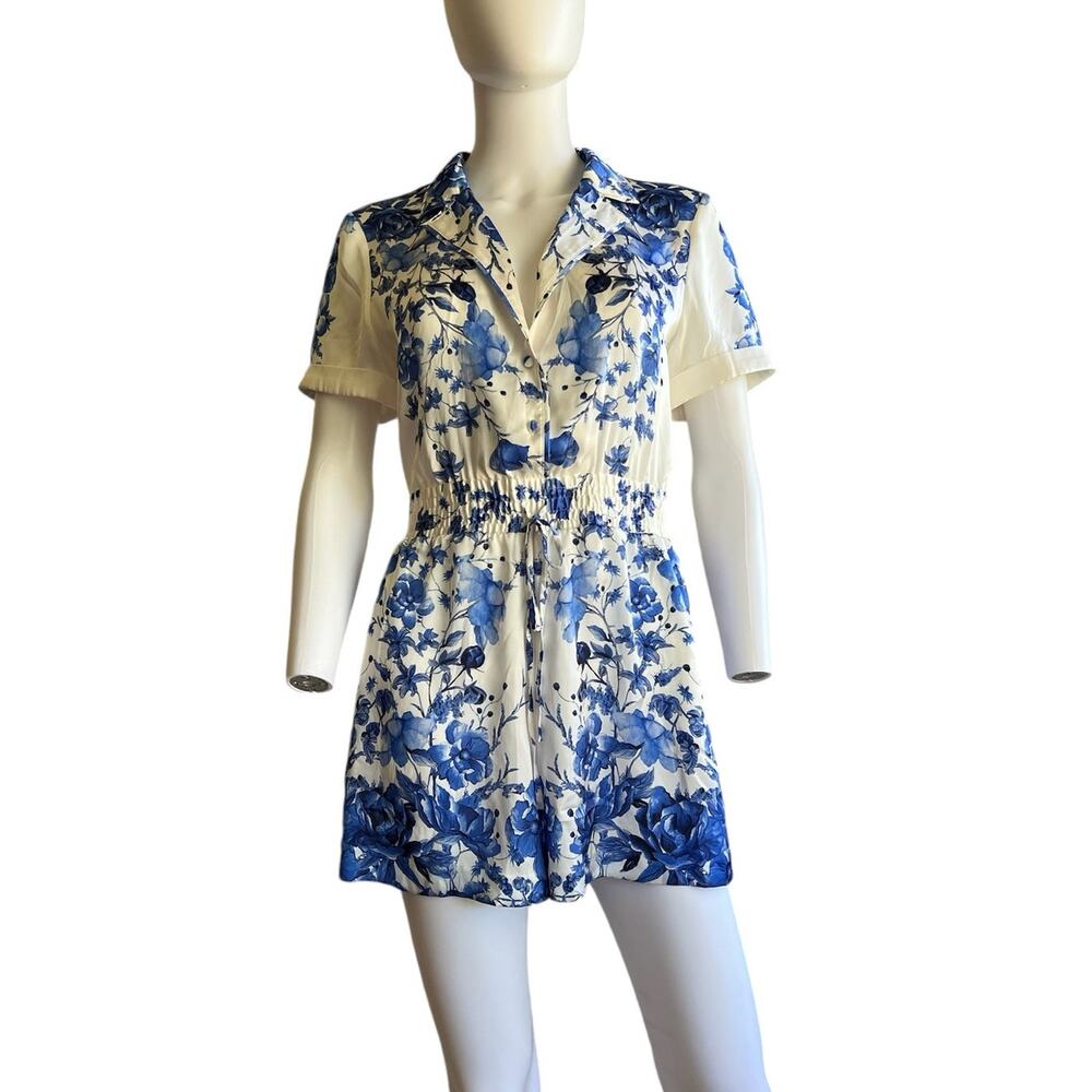 Alice + Olivia Leighton White Blue Floral Satin Shorts Romper Jumpsuit US 6